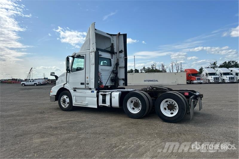 Volvo VNM Sattelzugmaschinen