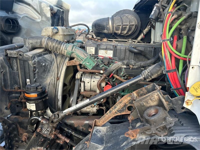 Volvo VNM وحدات الجر
