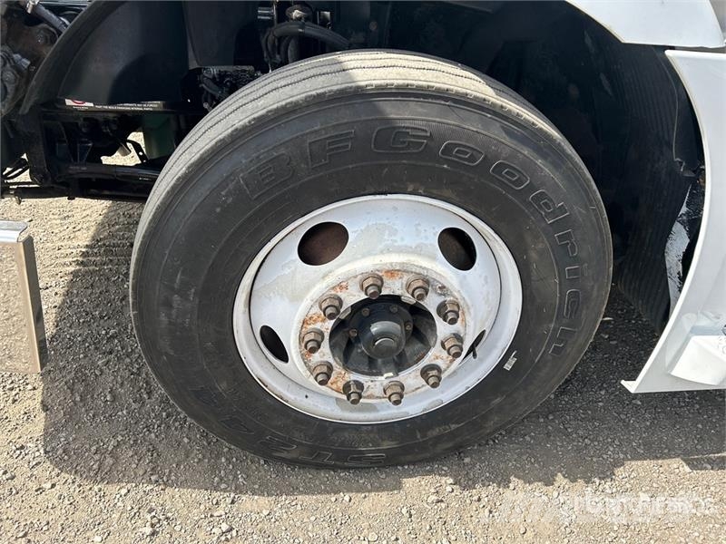Volvo VNM Sattelzugmaschinen
