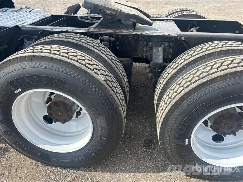 Volvo VNM Sattelzugmaschinen