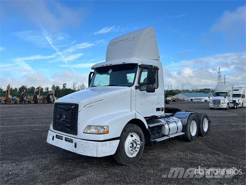 Volvo VNM وحدات الجر