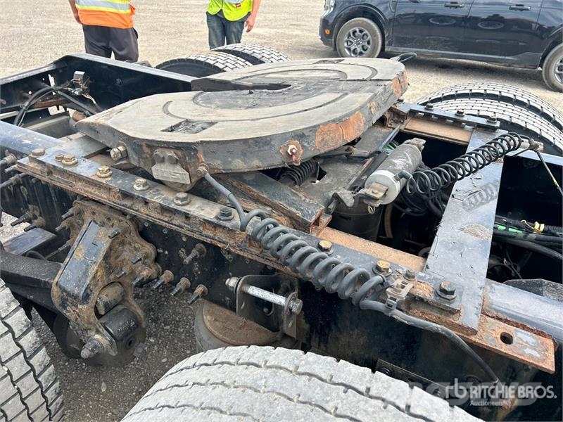 Volvo VNM Sattelzugmaschinen