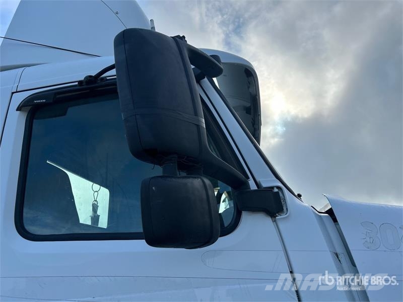 Volvo VNM وحدات الجر