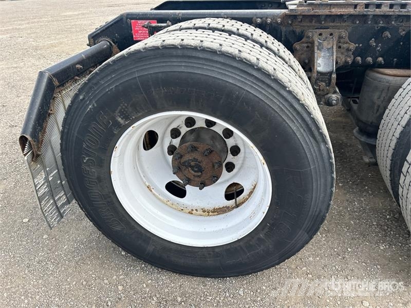 Volvo VNM Sattelzugmaschinen