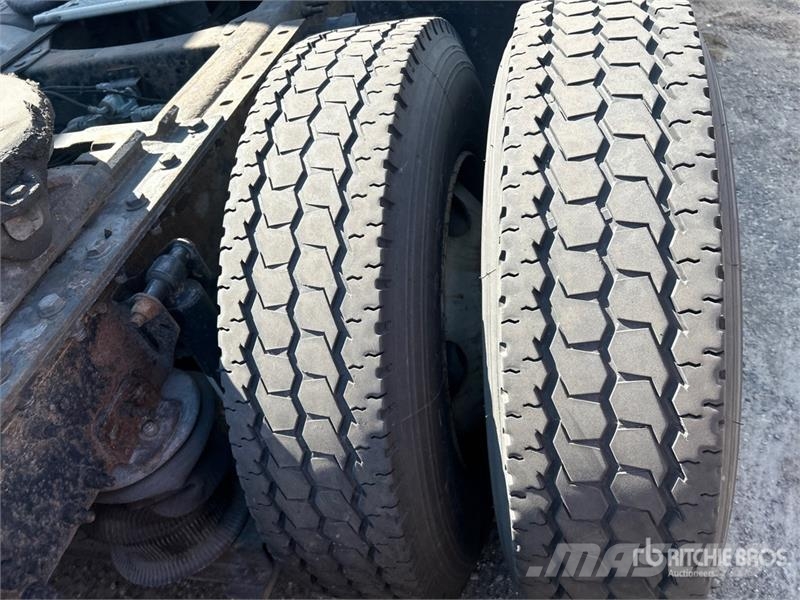 Volvo VNM Тягачі