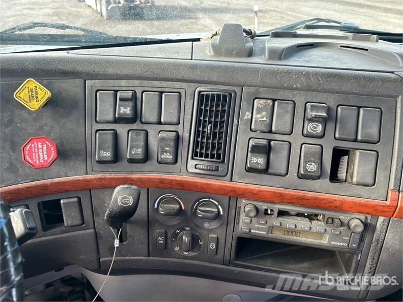 Volvo VNM وحدات الجر