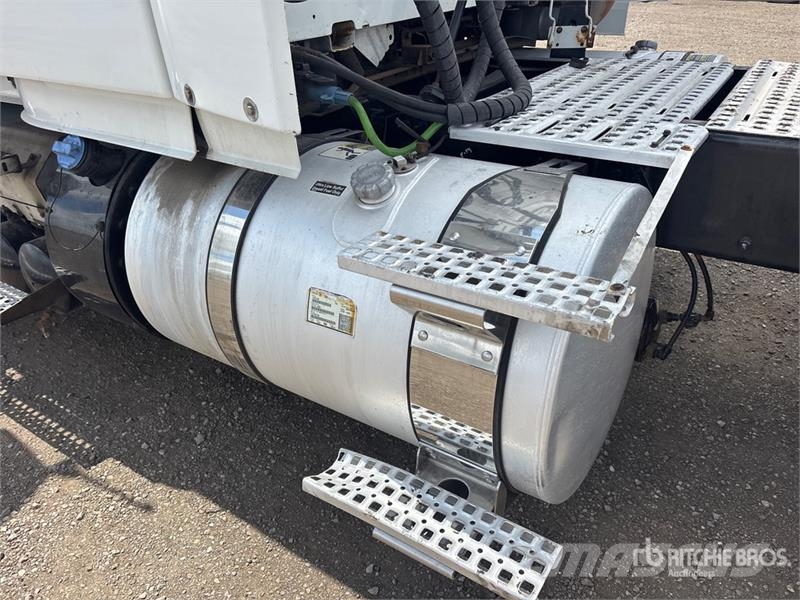 Volvo VNM Tractor Units
