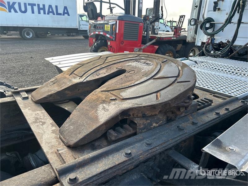 Volvo VNM وحدات الجر