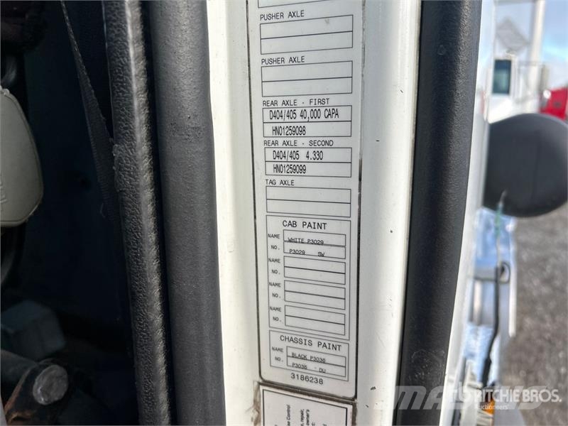 Volvo VNM وحدات الجر