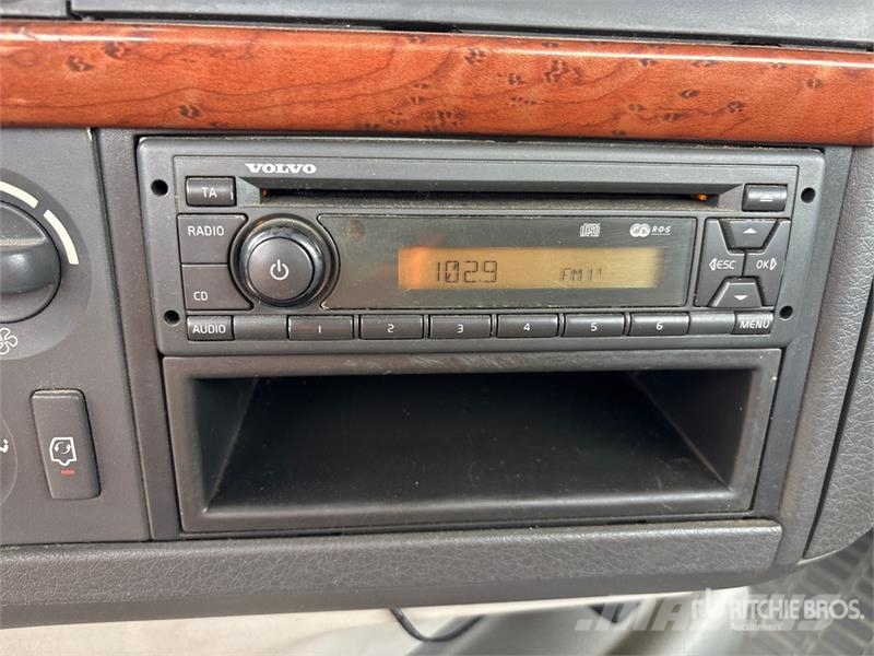 Volvo VNM Flatbed Truck Planbiler
