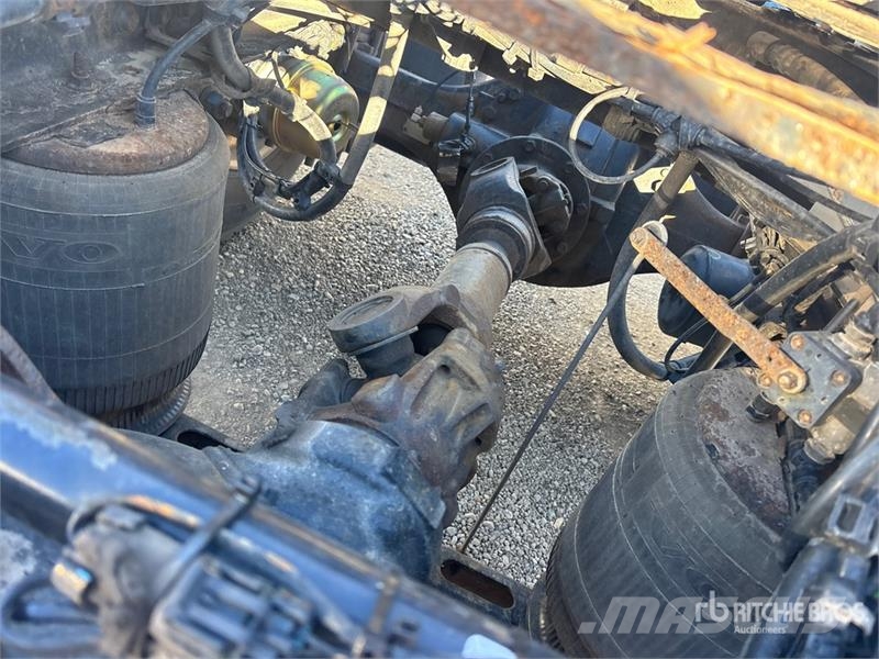 Volvo VNR 6x4 T/A Day Cab Truck Tractor Motrici e Trattori Stradali
