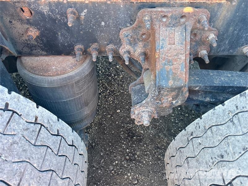 Volvo VNR 6x4 T/A Day Cab Truck Tractor Motrici e Trattori Stradali