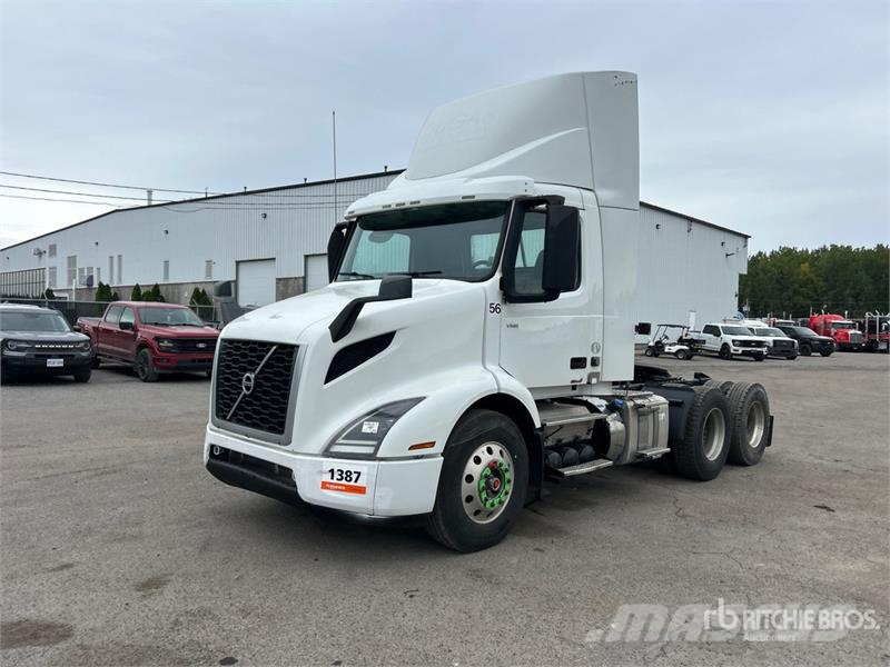 Volvo VNR 6x4 T/A Day Cab Truck Tractor Motrici e Trattori Stradali