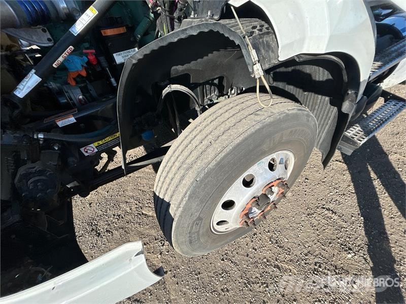 Volvo VNR 6x4 T/A Day Cab Truck Tractor Sattelzugmaschinen