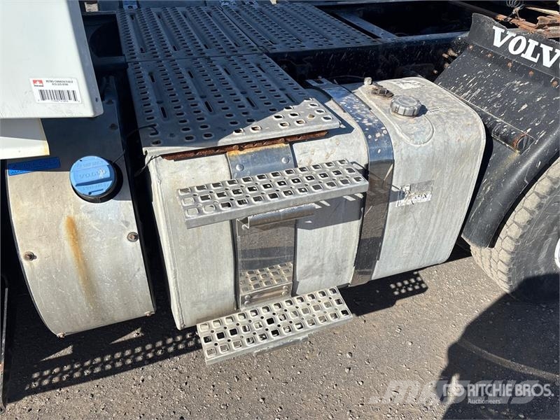 Volvo VNR 6x4 T/A Day Cab Truck Tractor Sattelzugmaschinen