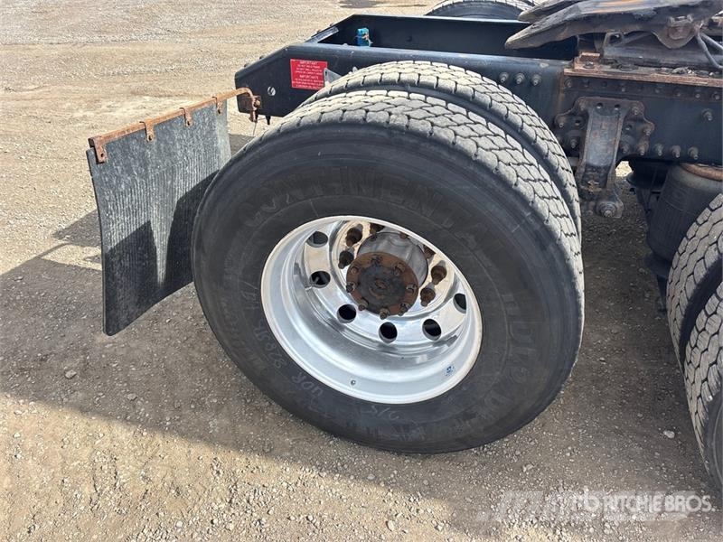 Volvo VNR 6x4 T/A Day Cab Truck Tractor Sattelzugmaschinen