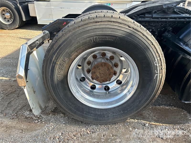Volvo VNR 6x4 T/A Day Cab Truck Tractor (Inoperable) Motrici e Trattori Stradali