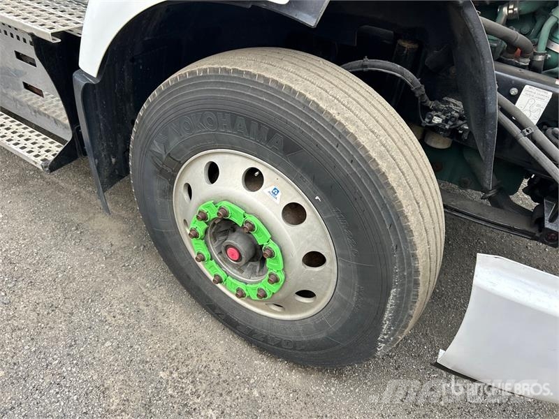 Volvo VNR 6x4 T/A Day Cab Truck Tractor Motrici e Trattori Stradali