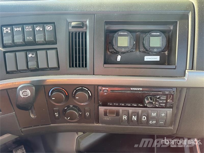 Volvo VNR 6x4 T/A Day Cab Truck Tractor Motrici e Trattori Stradali