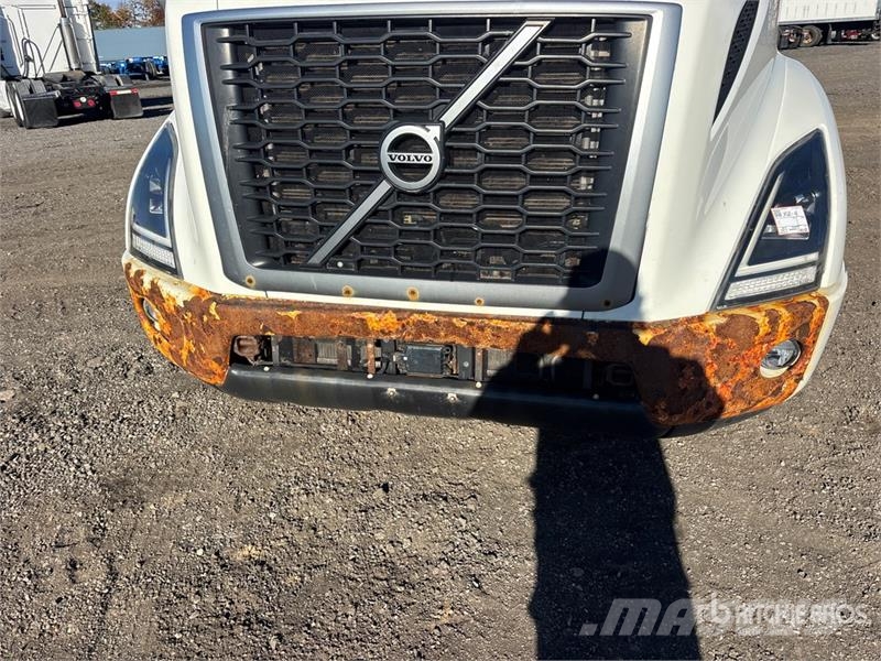 Volvo VNR 6x4 T/A Day Cab Truck Tractor Motrici e Trattori Stradali