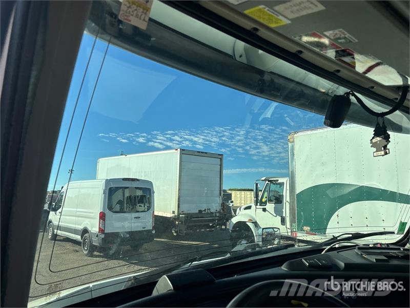 Volvo VNR 6x4 T/A Day Cab Truck Tractor Motrici e Trattori Stradali