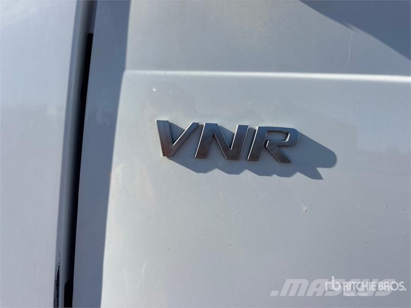 Volvo VNR 6x4 T/A Day Cab Truck Tractor Motrici e Trattori Stradali