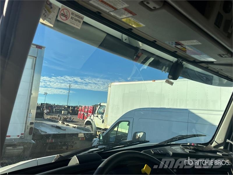 Volvo VNR 6x4 T/A Day Cab Truck Tractor Motrici e Trattori Stradali