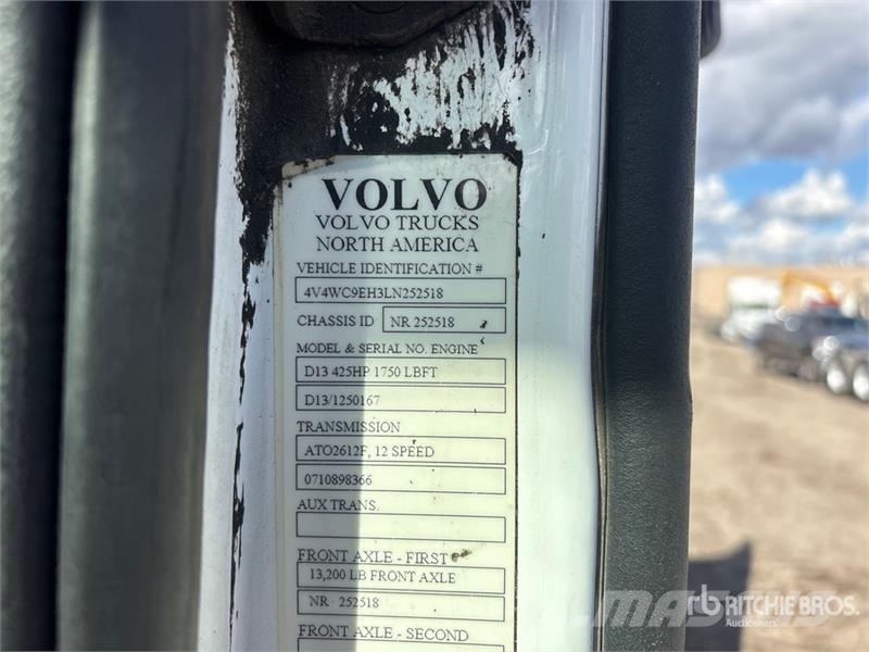 Volvo VNR 6x4 T/A Day Cab Truck Tractor Sattelzugmaschinen