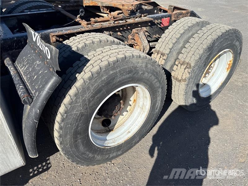 Volvo VNR 6x4 T/A Day Cab Truck Tractor Sattelzugmaschinen