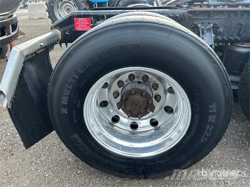 Volvo VNR 6x4 T/A Day Cab Truck Tractor Motrici e Trattori Stradali
