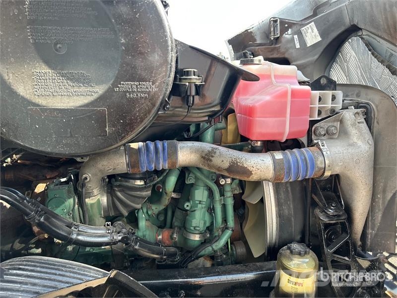 Volvo VNR 6x4 T/A Day Cab Truck Tractor (Inoperable) Motrici e Trattori Stradali