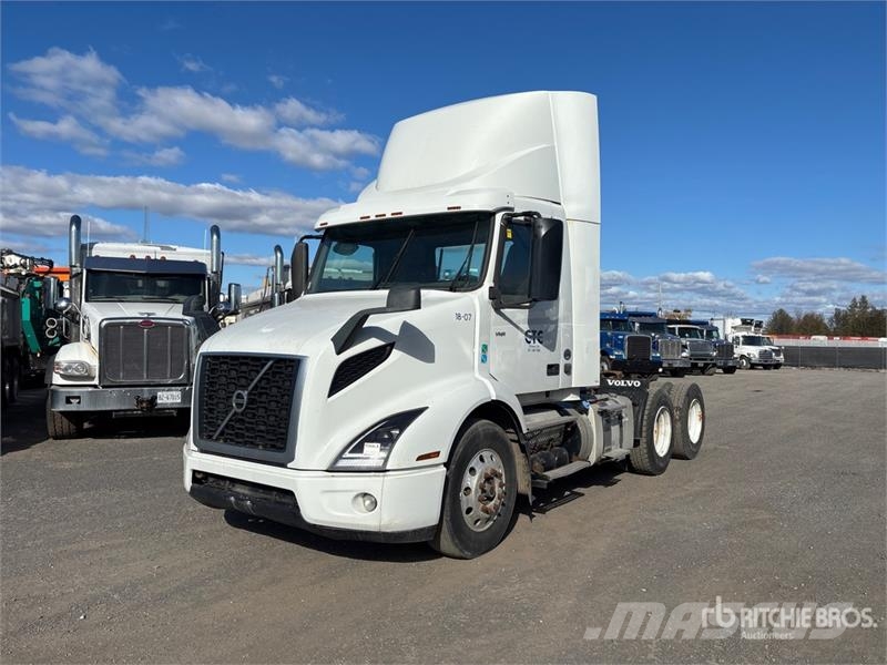 Volvo VNR 6x4 T/A Day Cab Truck Tractor Sattelzugmaschinen