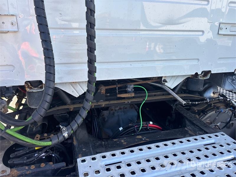 Volvo VNR 6x4 T/A Day Cab Truck Tractor Motrici e Trattori Stradali