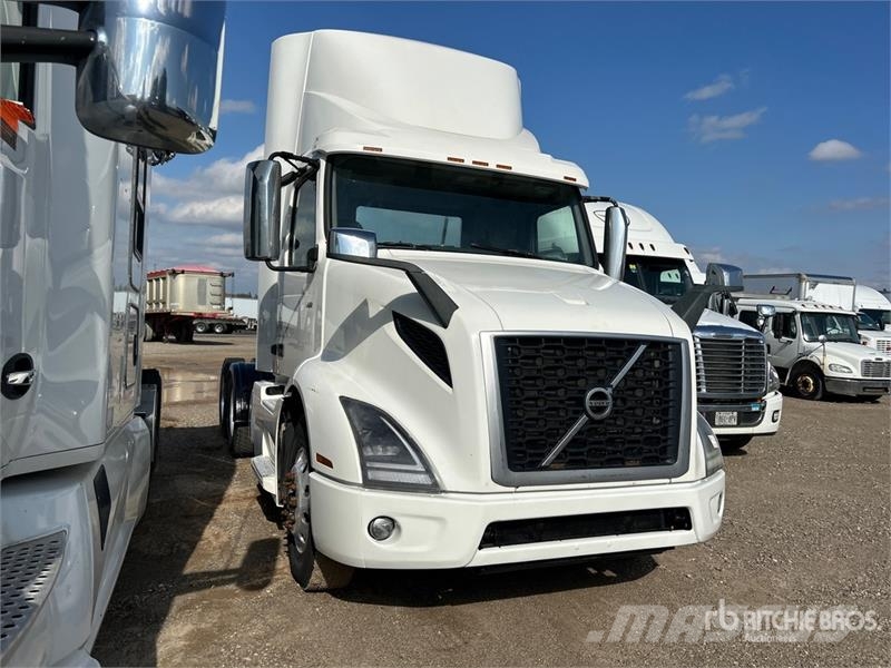 Volvo VNR 6x4 T/A Day Cab Truck Tractor (Inoperable) Motrici e Trattori Stradali
