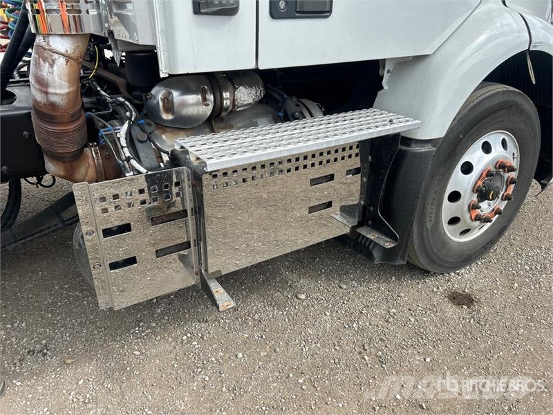 Volvo VNR 6x4 T/A Day Cab Truck Tractor Sattelzugmaschinen