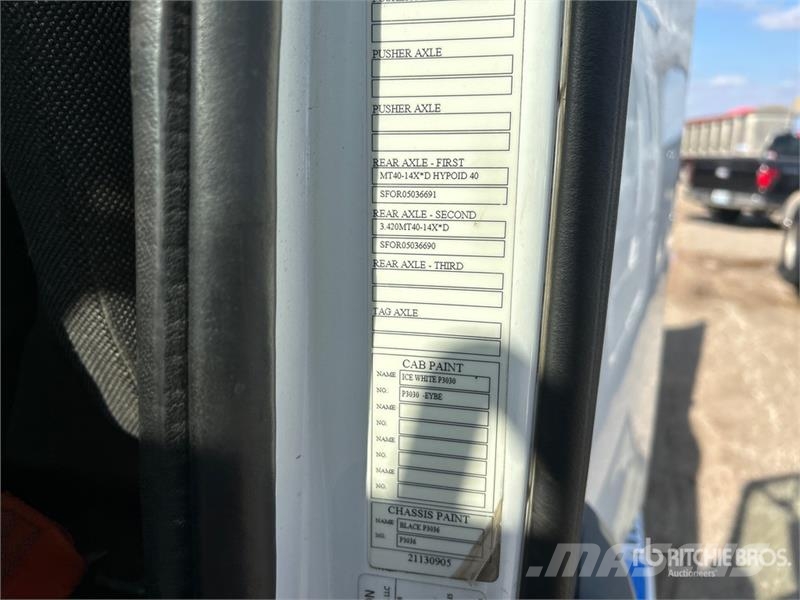 Volvo VNR 6x4 T/A Day Cab Truck Tractor (Inoperable) Motrici e Trattori Stradali