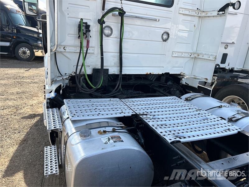 Volvo VNR 6x4 T/A Day Cab Truck Tractor (Inoperable) Motrici e Trattori Stradali
