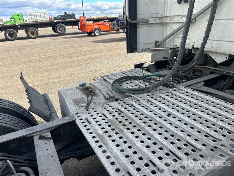 Volvo VNR 6x4 T/A Day Cab Truck Tractor Trekkers