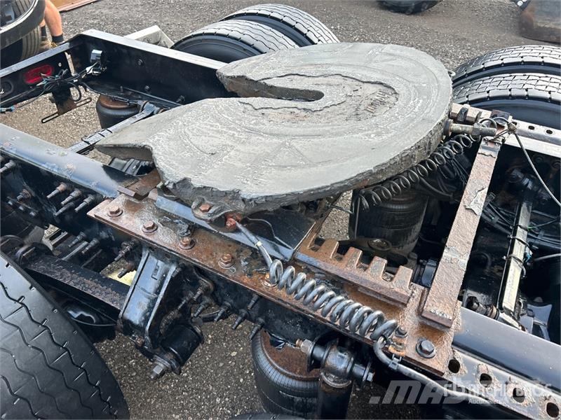 Volvo VNR 6x4 T/A Day Cab Truck Tractor Motrici e Trattori Stradali