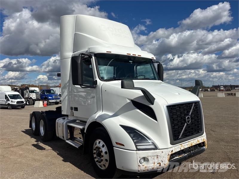 Volvo VNR 6x4 T/A Day Cab Truck Tractor Sattelzugmaschinen