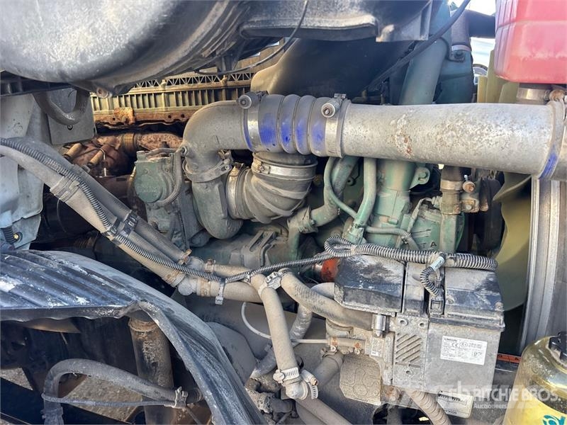 Volvo VNR 6x4 T/A Day Cab Truck Tractor Motrici e Trattori Stradali