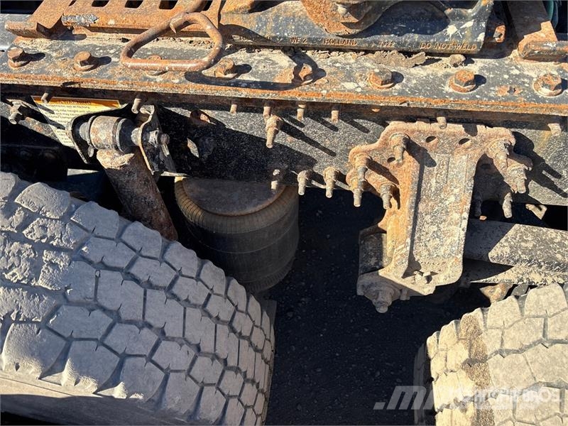 Volvo VNR 6x4 T/A Day Cab Truck Tractor Sattelzugmaschinen