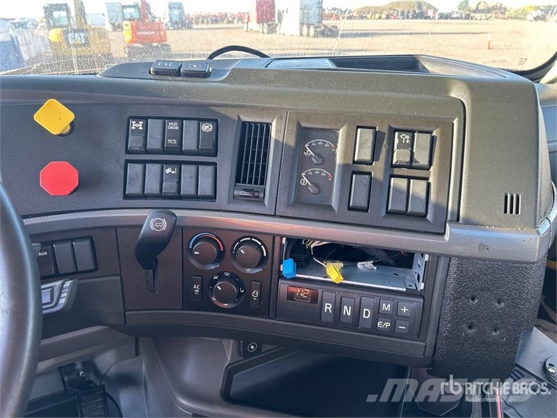 Volvo VNR 6x4 T/A Day Cab Truck Tractor Sattelzugmaschinen