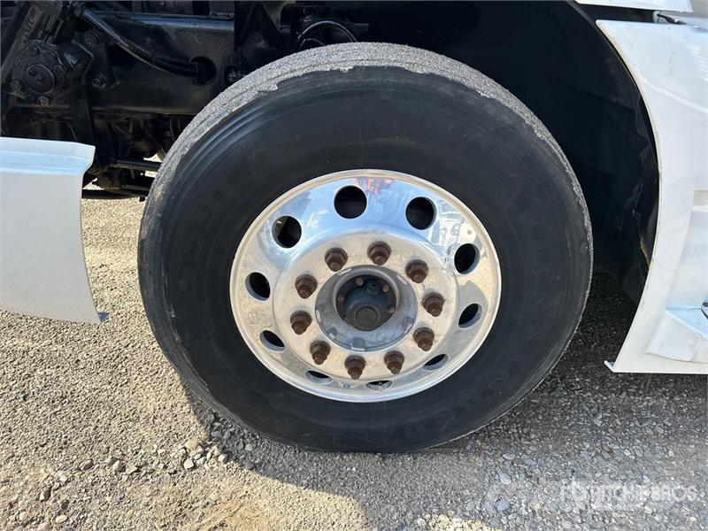 Volvo VNR 6x4 T/A Day Cab Truck Tractor (Inoperable) Motrici e Trattori Stradali