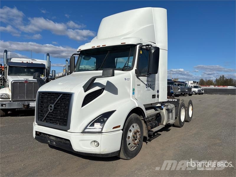Volvo VNR 6x4 T/A Day Cab Truck Tractor Sattelzugmaschinen