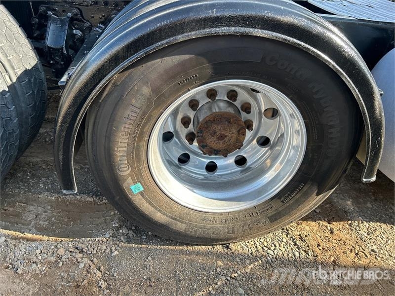 Volvo VNR 6x4 T/A Day Cab Truck Tractor (Inoperable) Motrici e Trattori Stradali