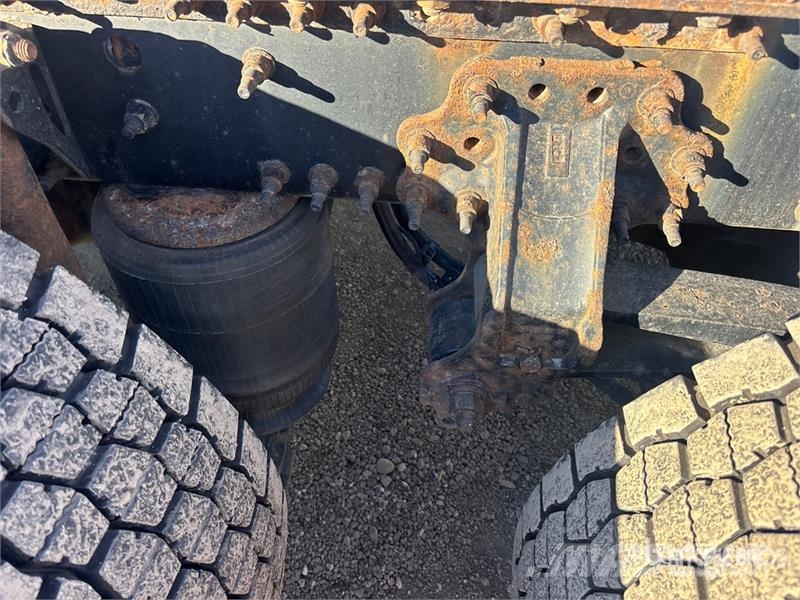 Volvo VNR 6x4 T/A Day Cab Truck Tractor Motrici e Trattori Stradali