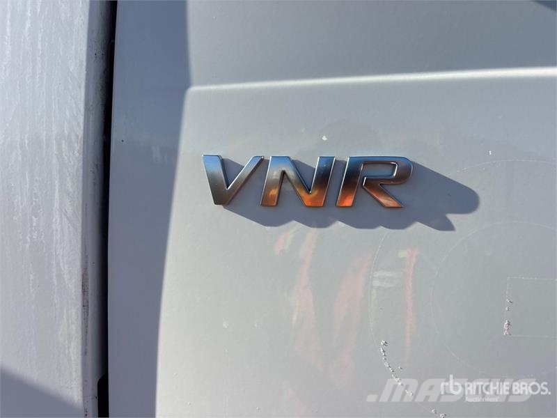 Volvo VNR 6x4 T/A Day Cab Truck Tractor Motrici e Trattori Stradali