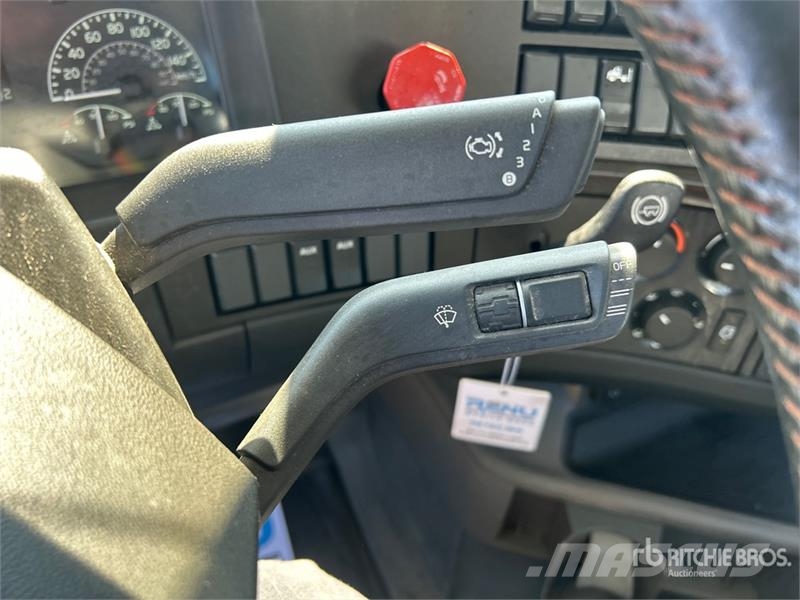 Volvo VNR300 6x4 T/A Day Cab Truck Tractor Trekkers