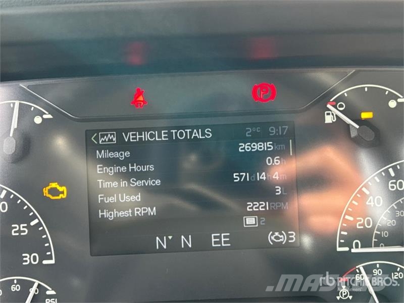 Volvo VNR300 6x4 T/A Day Cab Truck Tractor Traktorske jedinice